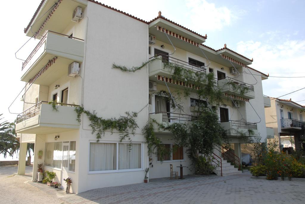 'Αγριοι Λιμένες Apartment Iria Exterior photo